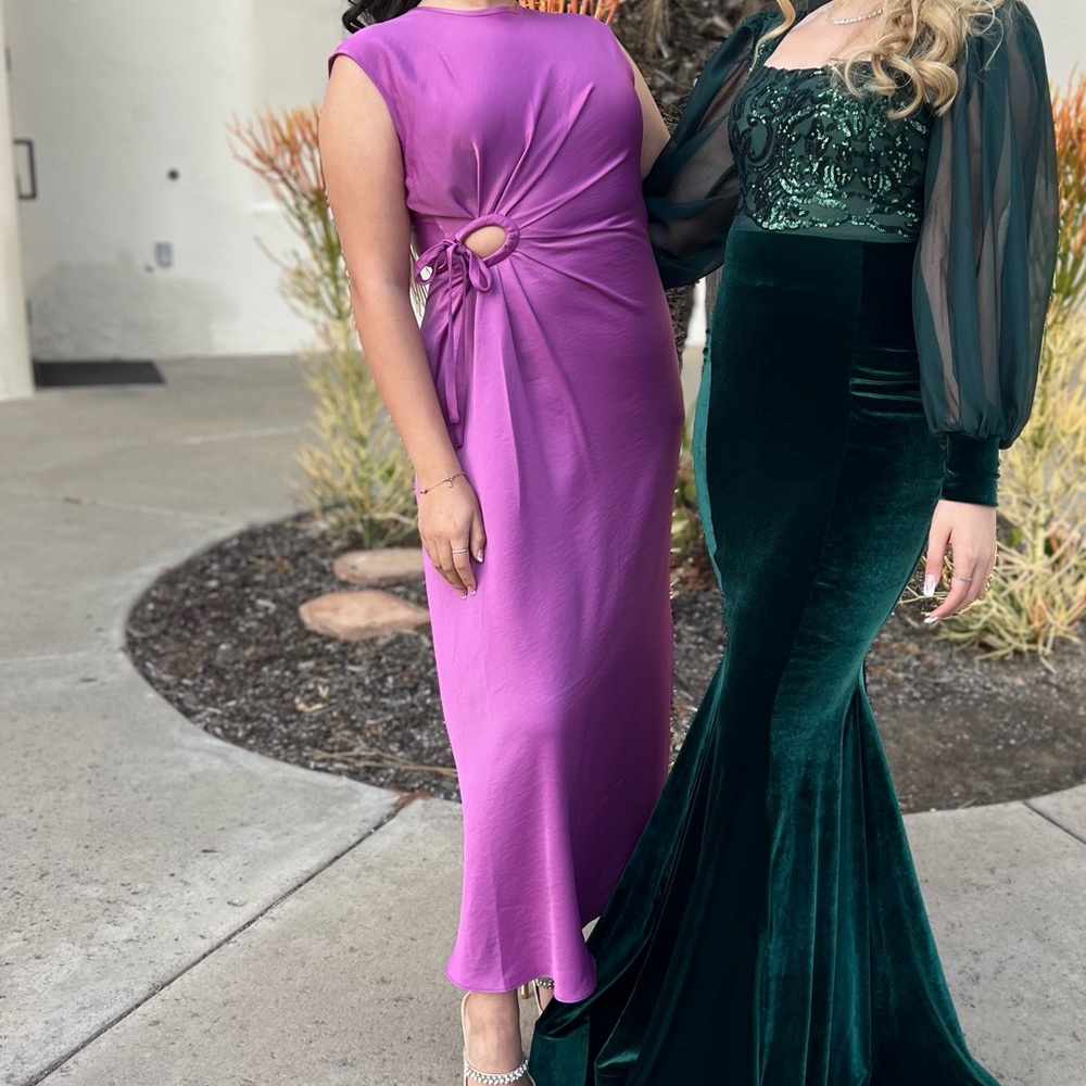 pink dress